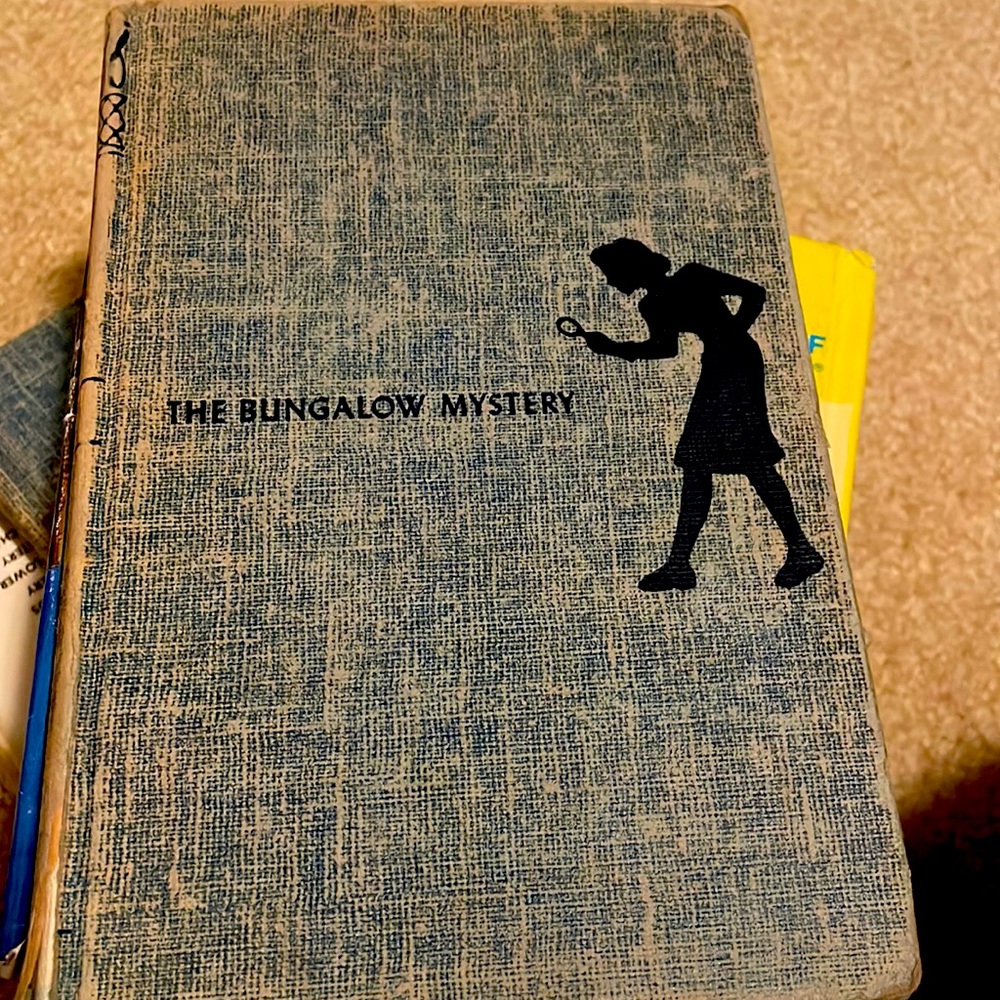 - Vintage edition Nancy Drew Mysteries The Bungalow Mystery